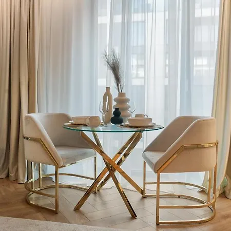 Rentforcomfort Adria In Cloud 9 Apartment Bucharest