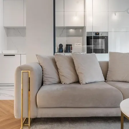 Rentforcomfort Adria In Cloud 9 * Bucarest