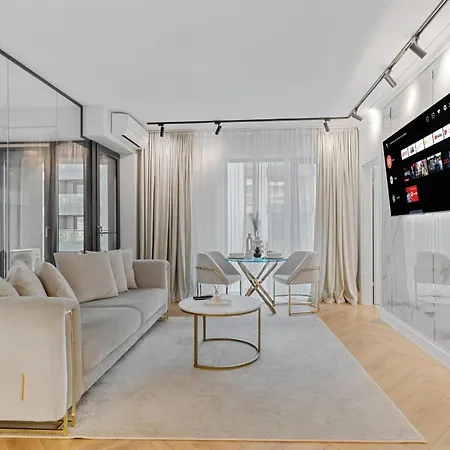 Rentforcomfort Adria In Cloud 9 Appartamento
